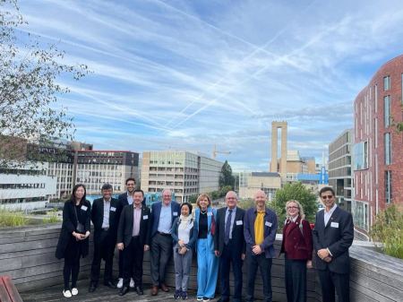 البروفيسور فيصل عزايزة يشارك في مؤتمر دوليّ في أمستردام من تنظيم اتحاد USRN العالمي